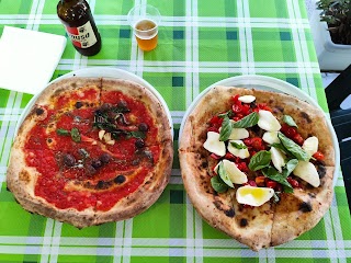 Pizzeria Mani In Pasta Di Federico Rafani