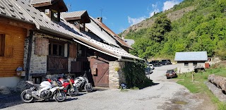 Chez Bear Ski Lodge