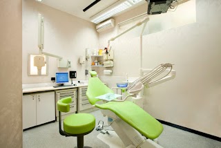 POLISPECIALISTICO 4C - studio dentistico, odontoiatria per bambini adulti anziani portatori handicap