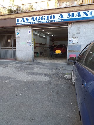 Autolavaggio a mano super