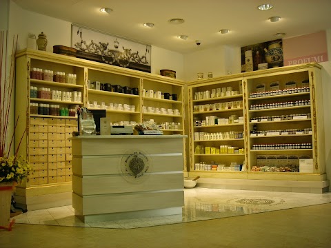 Farmacia SS. Annunziata dal 1561 Firenze