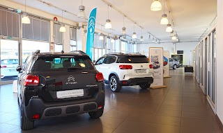 Citroën, Opel, Peugeot, XEV Bologna | Campani Group