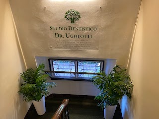 Ugolotti Dr. Tommaso Giovanni Dentista