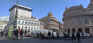 Guida Turistica Genova di Rosaleen Lodigiani