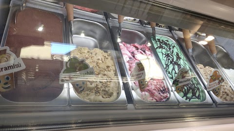 MAKÌ gelateria artigianale