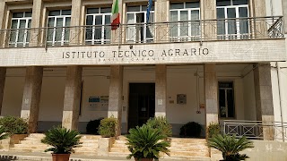 I.I.S.S Basile Caramia - Gigante - Locorotondo e Alberobello (Istituto Tecnico Agrario e Professionale Alberghiero)