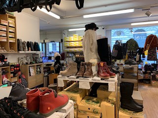 Ca marche - Chaussures, Prêt-à-Porter et sacs à Neuchâtel