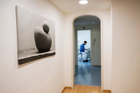 Dott. Niccolò Capponi, Studio Dentistico