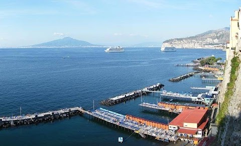 Smile Travel Car Sorrento - Private Tour Sorrento