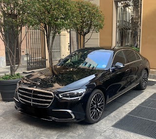 MILAN CONNECTION - Limousine - LIMO SERVICE - CAR WITH DRIVER