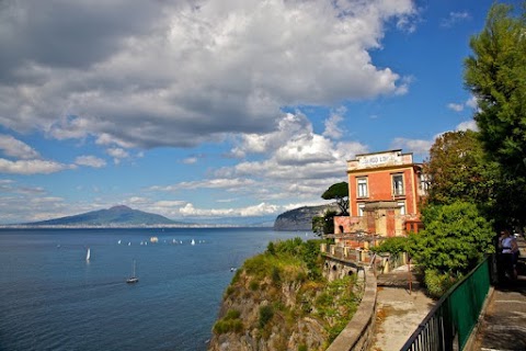 Sorrento Excursions Center