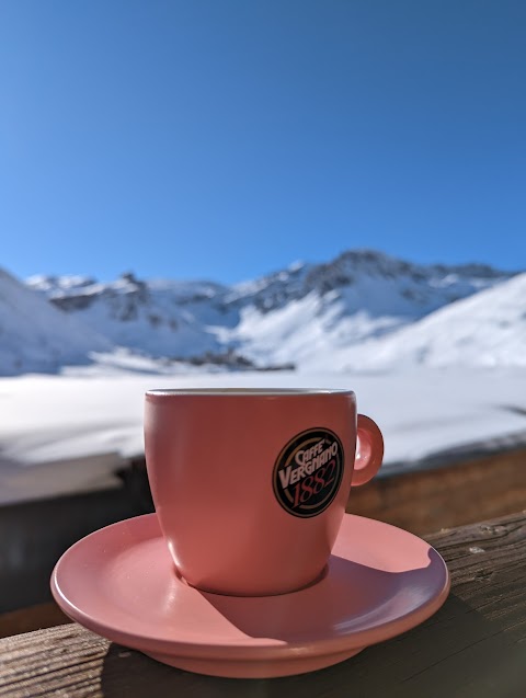 Oxygen Ski & Snowboard School And Coffee