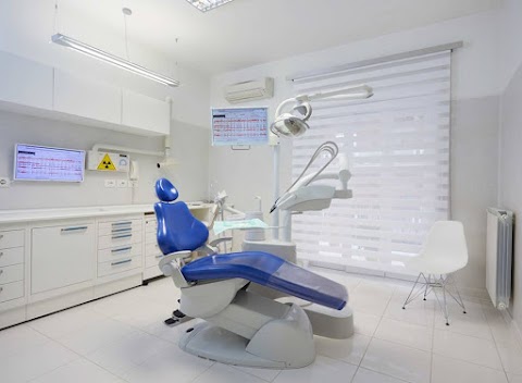 Studio dentistico Civai Dr. Savino - Torre del Greco