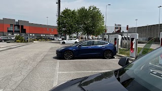 Tesla Supercharger