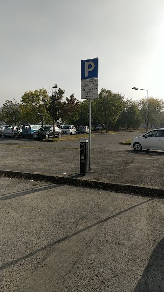 Parcheggio Con Ricarica Auto Elettriche