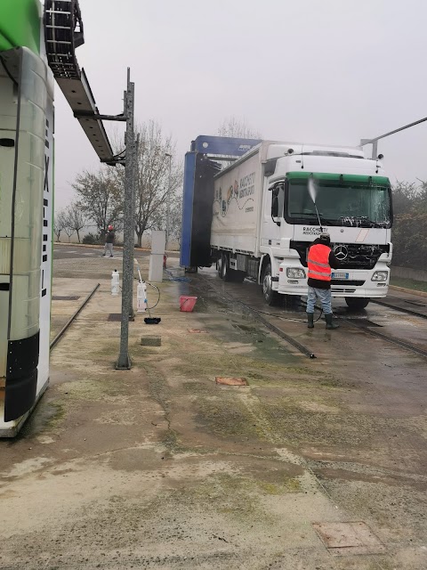 AUTOLAVAGGIO HOTHI auto e camion