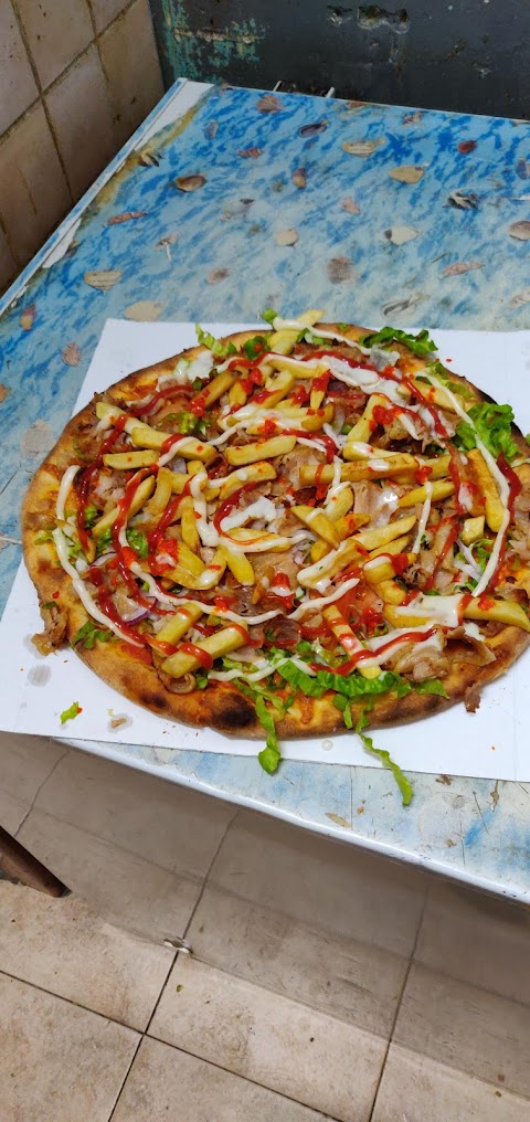 Mangio Pizza R M Gusti Di Rizwan Muhammed