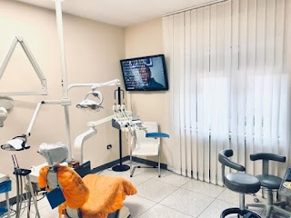 Dr. Giovanni Iuorio, Dentista