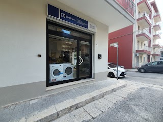 Centro assistenza elettrodomestici: Electrolux - Rex - Zoppas - AEG di Caruso Renato