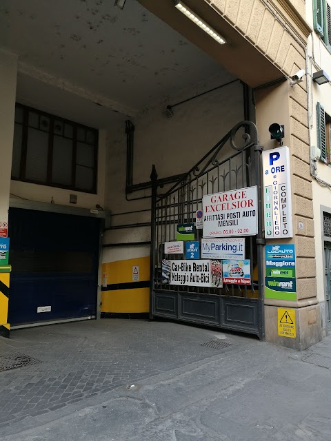 Noleggio Auto e Furgoni Maggiore AmicoBlu - Firenze Centro