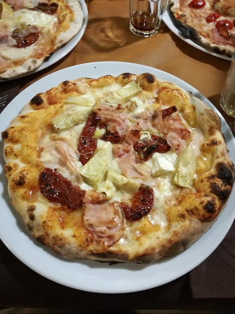 Albergo - Pizzeria Settebello di Miguel Maffei