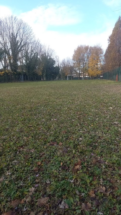 Campo da calcio scuola elementare