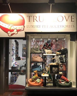 TRUE LOVE Bormio TEMPORARY STORE