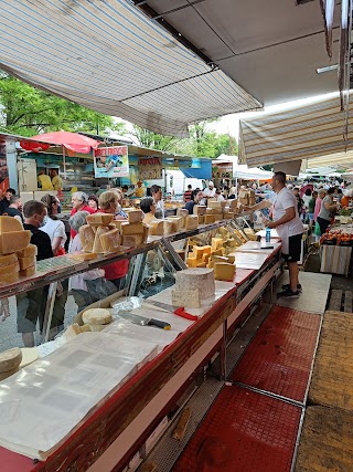 Mercato di Salò - Market Square - Marktplatz