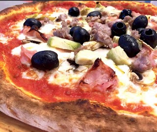 La Pizza Nero & Invidia - Via Guerrini