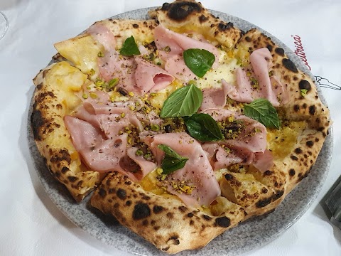 Pizzeria Da Clara