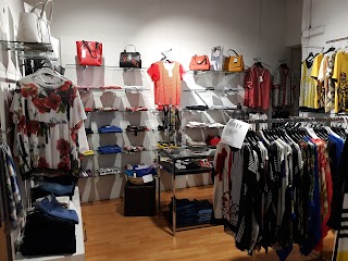 Cannavo' Women's Clothing (MRC STORE SRL)