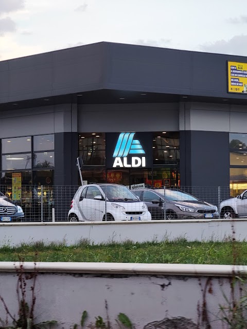 ALDI Magenta