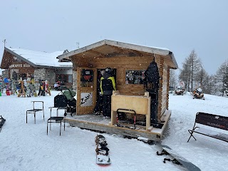 Zebra snowboard school casetta