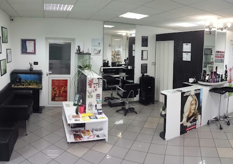 Puer Aeternus Hair & Piercing Studio