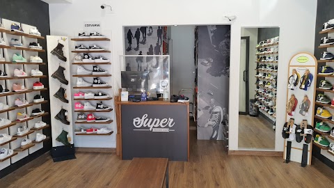 Super - Sneakers Shop