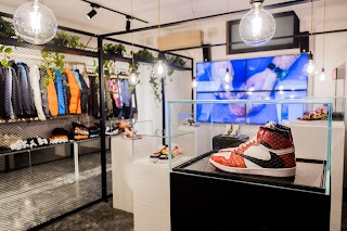 Sneakers Room Monopoli