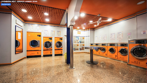 LAVANDERIA SELF - SERVICE LAUNDRY ZEVIO