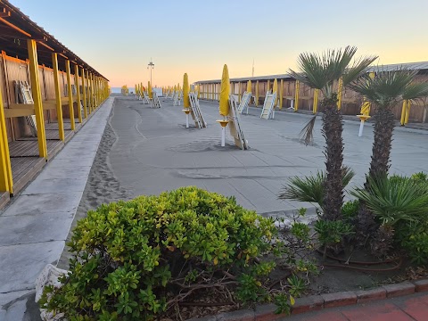 Stabilimento Balneare " La Playa srl "