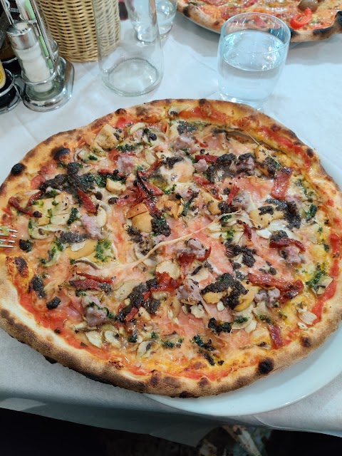 Trattoria Pizzeria Pepe E Sale