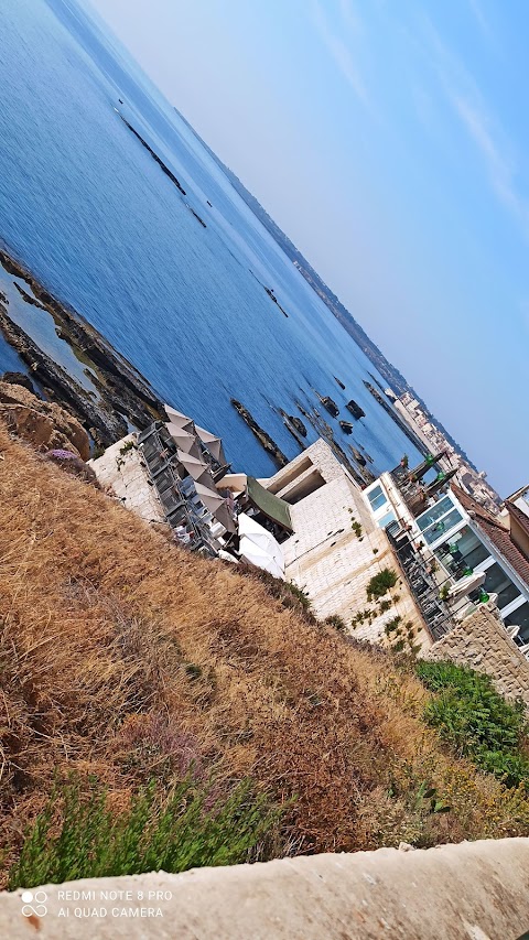 Piazza Caduti Del Conte Rosso