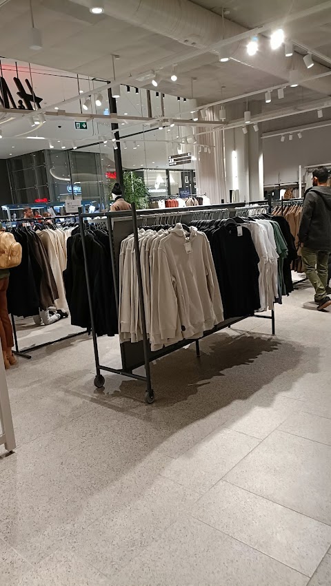 H&M