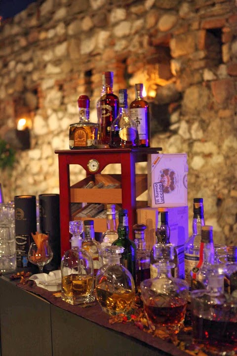 Bartenders s.r.l - BAR CATERING - Barman professionisti, open bar, consulenza ed alta formazione