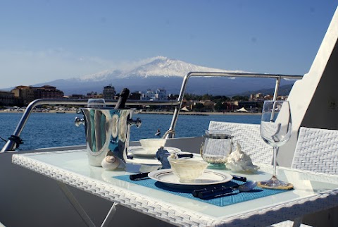 Futura Boat Excursions Taormina Noleggio Yacht