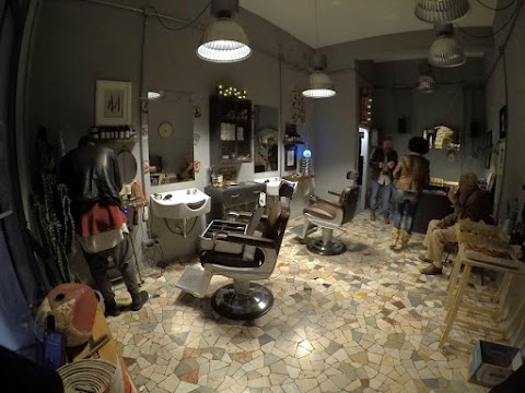 Unconventional Barber Roma