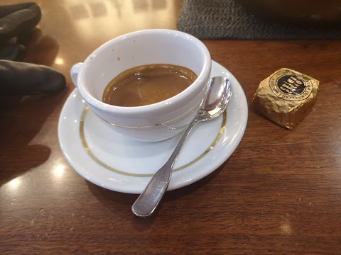 Bar Torrefazione Anceschi (anche con la vendita diretta di chicchi di caffè a peso)