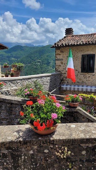 Walking in Tuscany