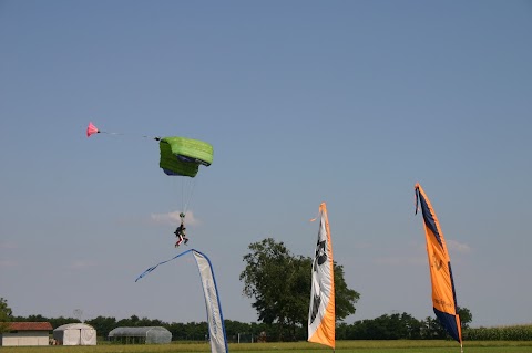 Scuola Paracadutismo e lanci Tandem