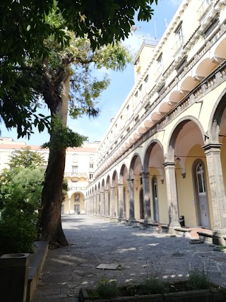 Chiostro di San Marcellino e Festo