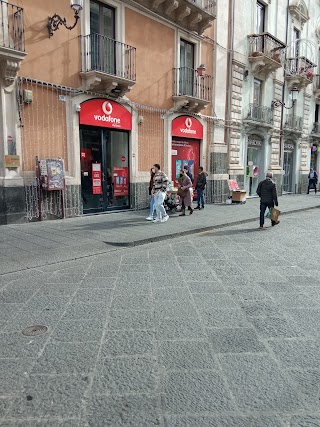 Vodafone Store | Etnea