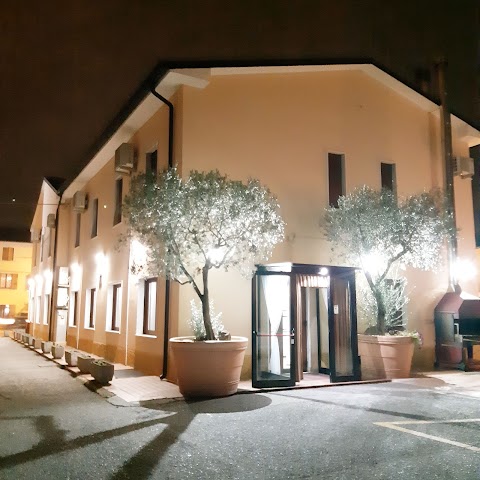 RISTORANTE PIZZERIA HOTEL LILIA